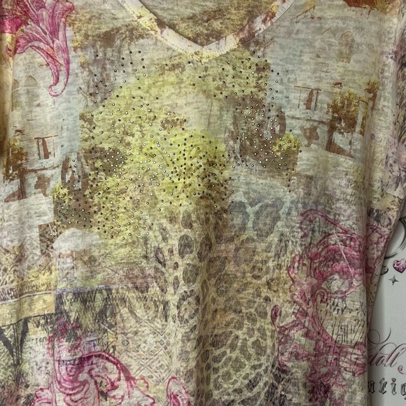 Essentials Milano tshirt cheetah print floral light weight flower rhinestone Top - Picture 6 of 7
